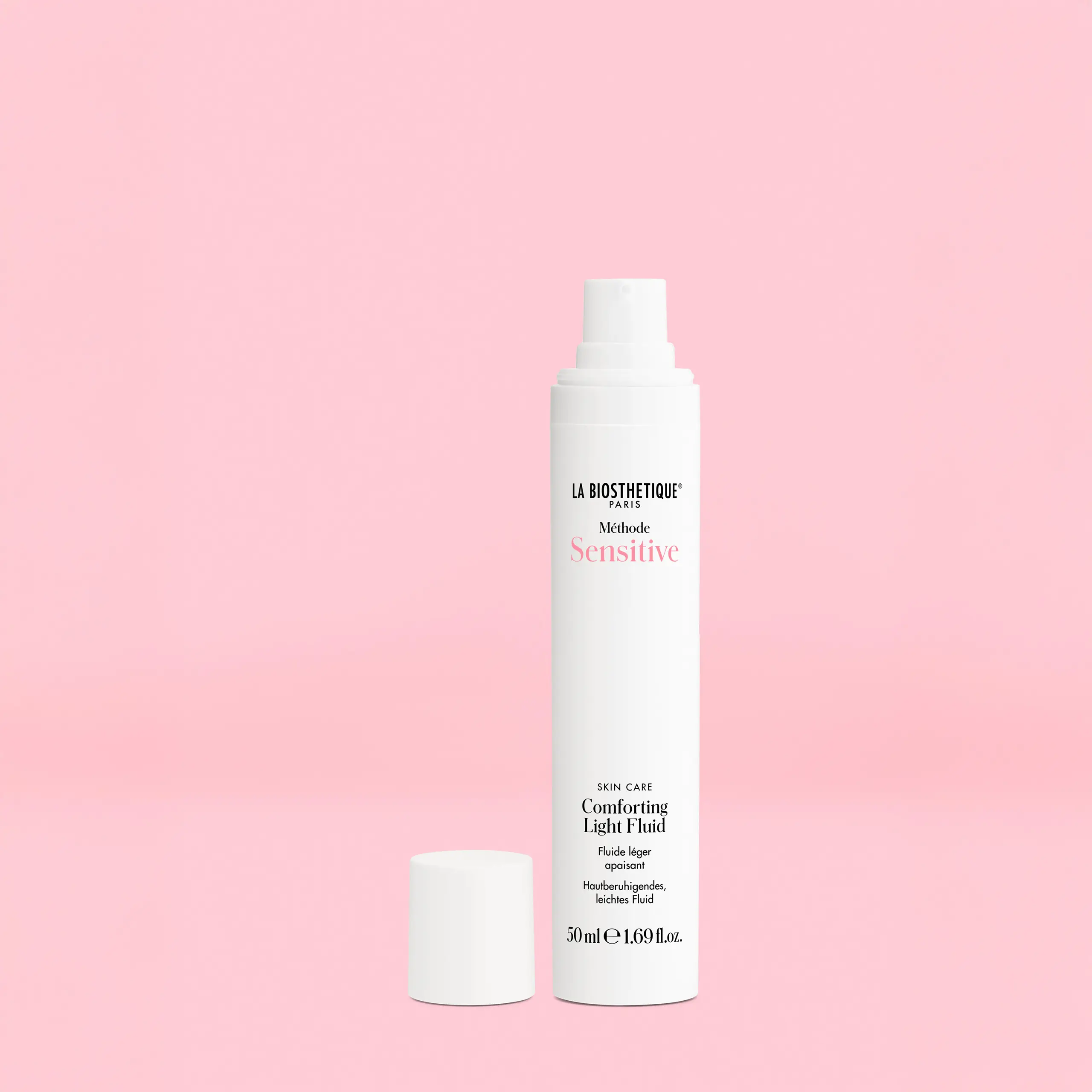 Skin M Sensitive 003696 Comforting Light Fluid 50ml 02 C1 4 sRGB Colour BG 0724